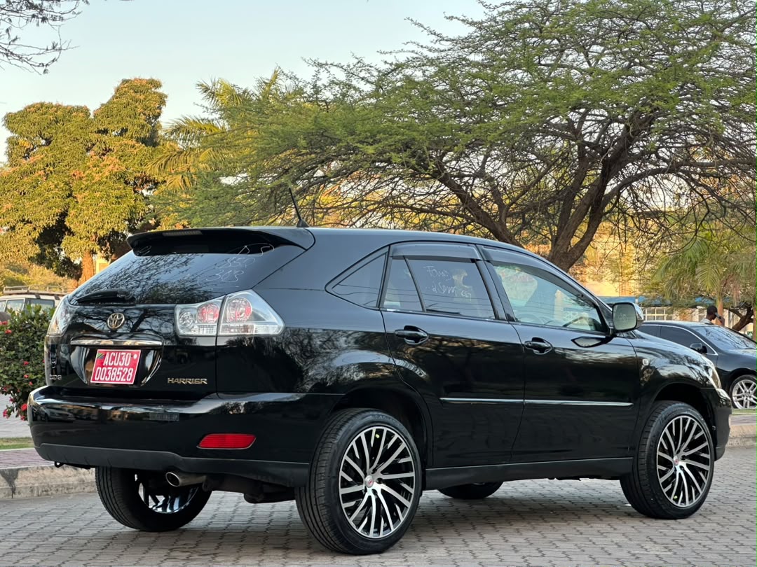 TOYOTA HARRIER thumbnail 9
